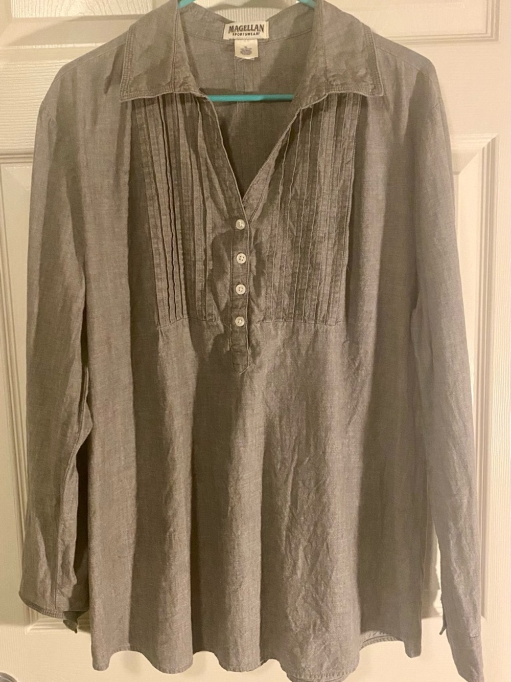 Magellan Outdoors Women's Gray Pintuck Tunic Top